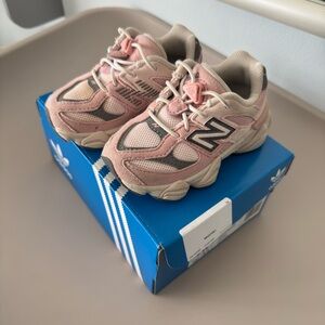 New Balance Kids' Sneakers in Pink and Tan